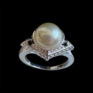 Avon Art Deco Pearl Dome Cocktail Ring “Deco Pearlesque” | Silver Black | Size 8